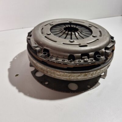 Kit Ambreiaj Complet cu Volantă Sachs Audi A4 B8 (Fabr. 2007 - 2015) Motor 2.0 TDI Cod 3082001011